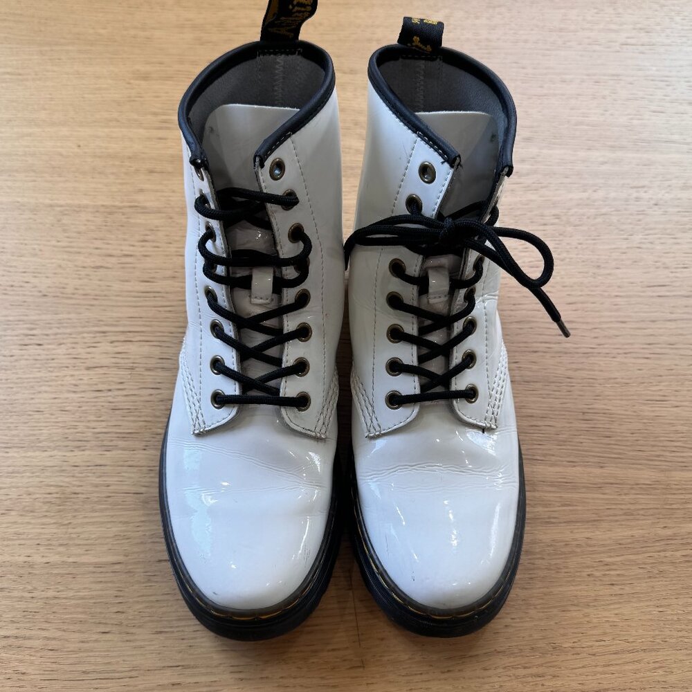 Unisex White Doc Marten Zavala Patent Leather combat style boot Airware EU 38